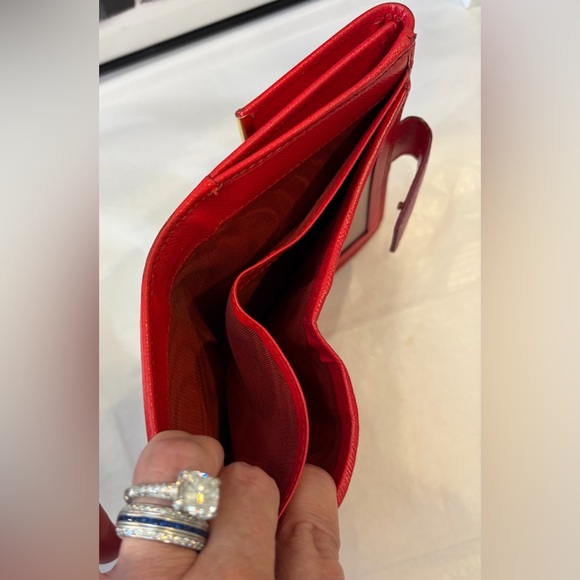 ❤️🩷SALVATORE FERRAGAMO
MEASUREMENTS IN PHOTOS 
FEEL FREE TO ASK QUESTIONS-EUC🩷❤️ - Picture 11 of 14